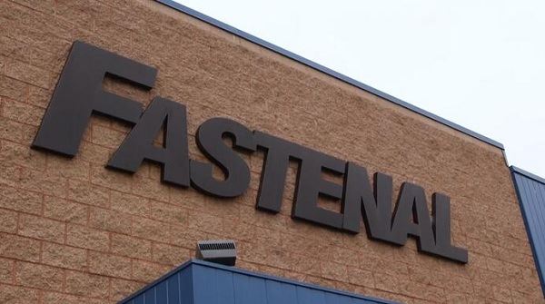 Fastenal Může prodej klesnout téměř na úroveň roku 2019, protože klesá
