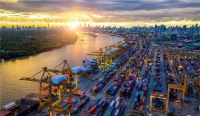 Exportní objednávky podniků zahraničního obchodu se zlepšily šest po sobě jdo...