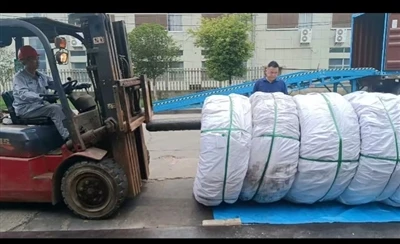 SWCHI18A je exportován do Austrálie a je v současné době naložen.
